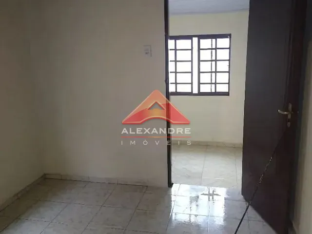Casa 2 quartos e 1 banheiro, à venda, no bairro Centro em São José dos Campos