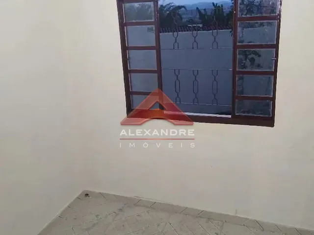Casa 2 quartos e 1 banheiro, à venda, no bairro Centro em São José dos Campos