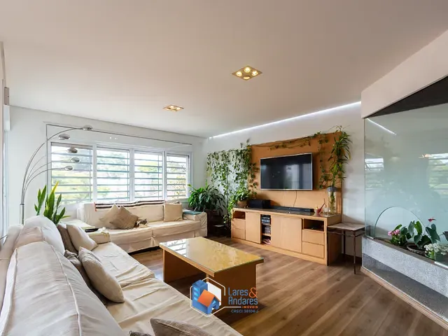 Casa com 447m² 4 quartos e 5 banheiros, à venda, no bairro Pacaembu em São Paulo