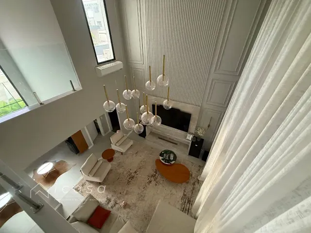 Casa com 600m² 3 quartos e 6 banheiros, à venda, no bairro Colinas do Paratehy Norte em São José dos Campos