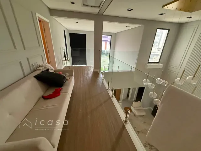 Casa com 600m² 3 quartos e 6 banheiros, à venda, no bairro Colinas do Paratehy Norte em São José dos Campos