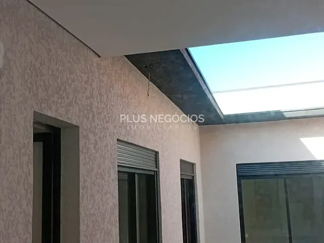 Casa com 200m² 3 quartos e 2 banheiros, à venda, no bairro Wanel Ville em Sorocaba