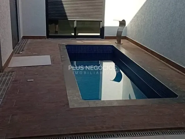 Casa com 200m² 3 quartos e 2 banheiros, à venda, no bairro Wanel Ville em Sorocaba