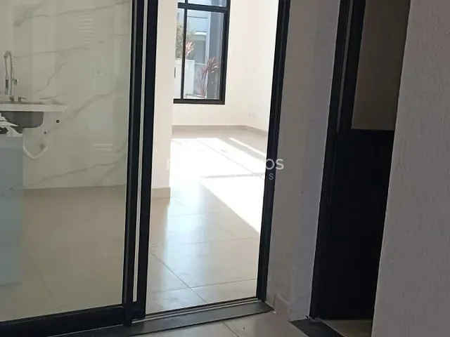 Casa com 200m² 3 quartos e 2 banheiros, à venda, no bairro Wanel Ville em Sorocaba