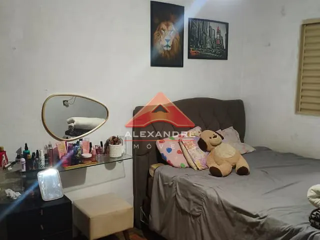 Casa 3 quartos e 2 banheiros, à venda, no bairro Jardim Satélite em São José dos Campos