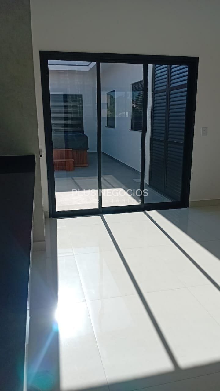Casa à venda com 3 quartos, 140m² - Foto 14
