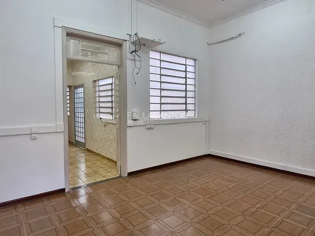 Casa à venda ou para alugar, no bairro Centro em Sorocaba