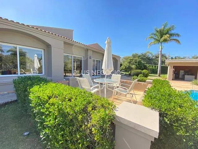 Casa com 4000m² 5 quartos e 8 banheiros, à venda, no bairro Chácaras Residenciais Santa Maria em Votorantim