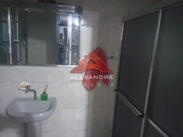 Casa 4 quartos e 2 banheiros, à venda, no bairro Jardim Paulista em São José dos Campos