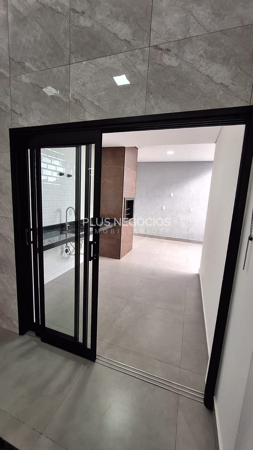 Casa à venda com 3 quartos, 114m² - Foto 11