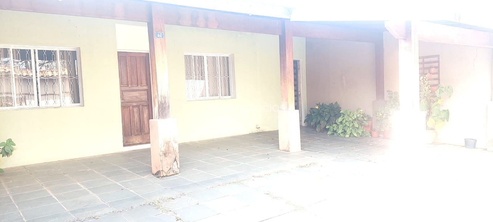 Casa à venda com 2 quartos, 161m² - Foto 1