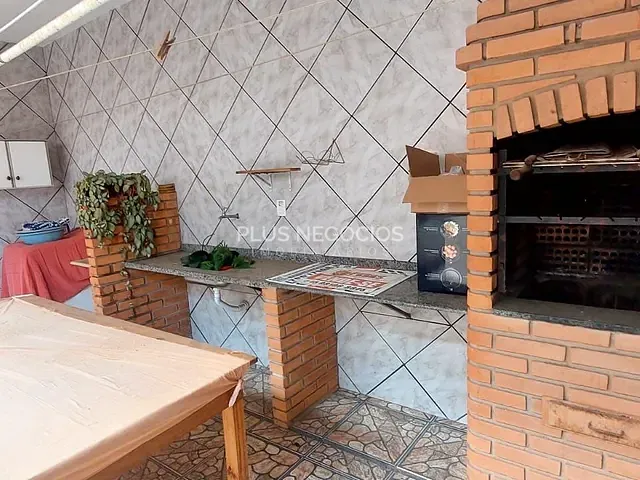Casa com 225m² 2 quartos e 2 banheiros, à venda, no bairro Parque Ouro Fino em Sorocaba