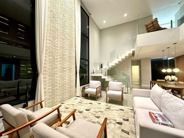 Casa com 467m² 5 quartos e 7 banheiros, à venda, no bairro Alphaville em Santana de Parnaíba