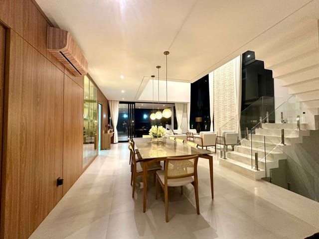 Casa com 467m² 5 quartos e 7 banheiros, à venda, no bairro Alphaville em Santana de Parnaíba