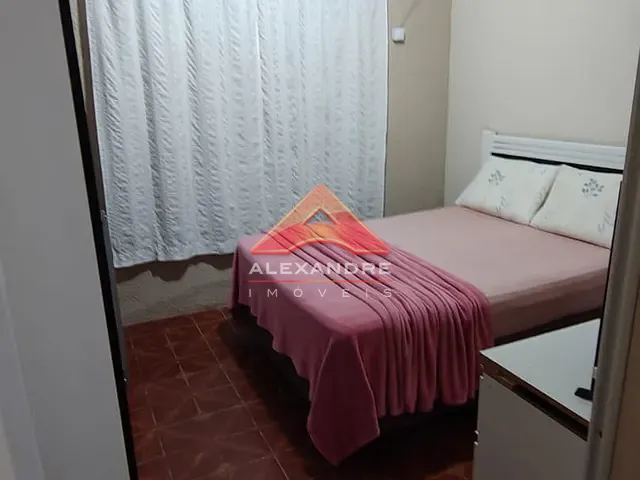 Casa 2 quartos e 1 banheiro, à venda, no bairro Bosque dos Eucaliptos em São José dos Campos