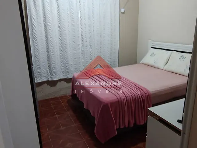 Casa 2 quartos e 1 banheiro, à venda, no bairro Bosque dos Eucaliptos em São José dos Campos