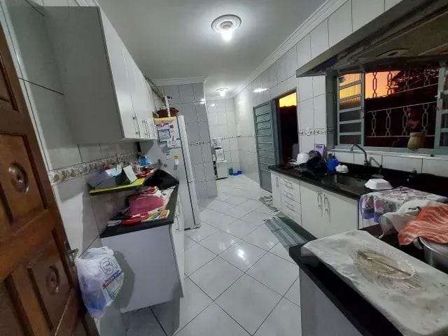Casa 2 quartos e 1 banheiro, à venda, no bairro Bosque da Saúde em Taubaté
