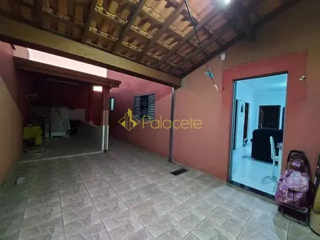 Casa 2 quartos e 1 banheiro, à venda, no bairro Bosque da Saúde em Taubaté