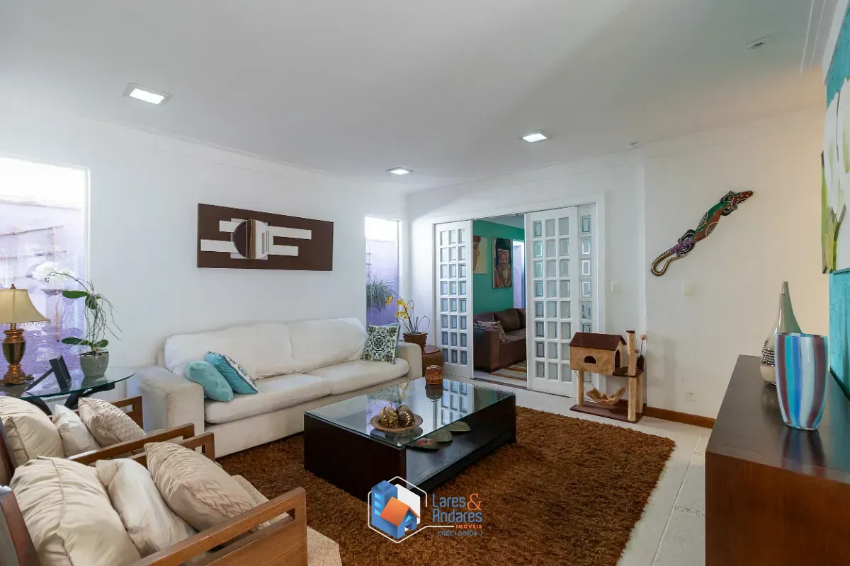 Casa, 3 quartos, 320 m² - Foto 1