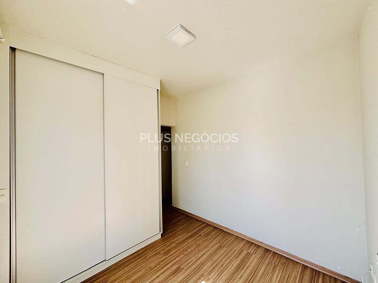 Casa à venda e aluguel com 3 quartos, 130m² - Foto 7