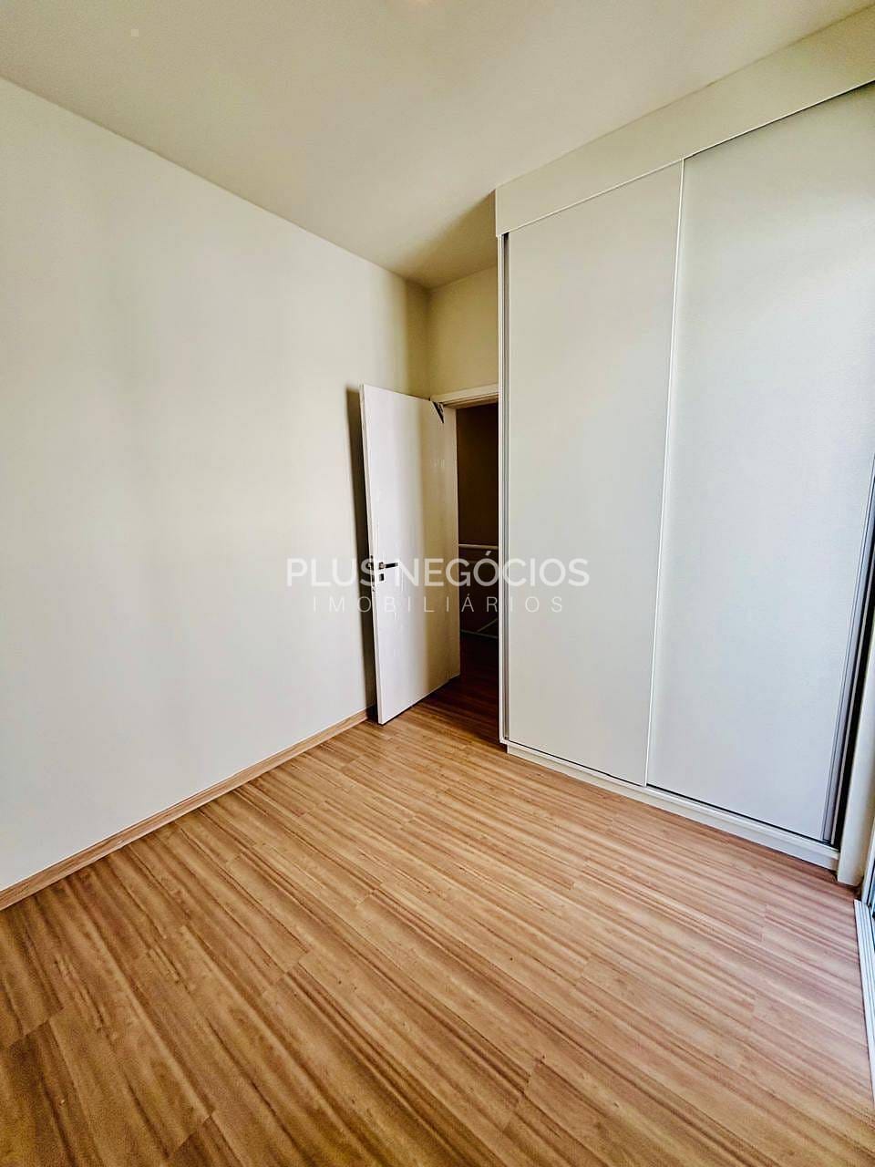 Casa à venda e aluguel com 3 quartos, 130m² - Foto 11