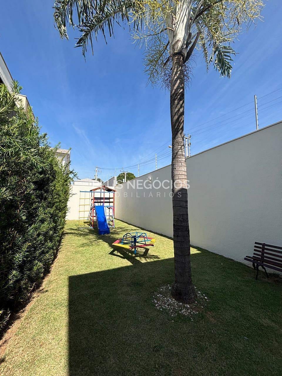 Casa à venda e aluguel com 3 quartos, 130m² - Foto 16