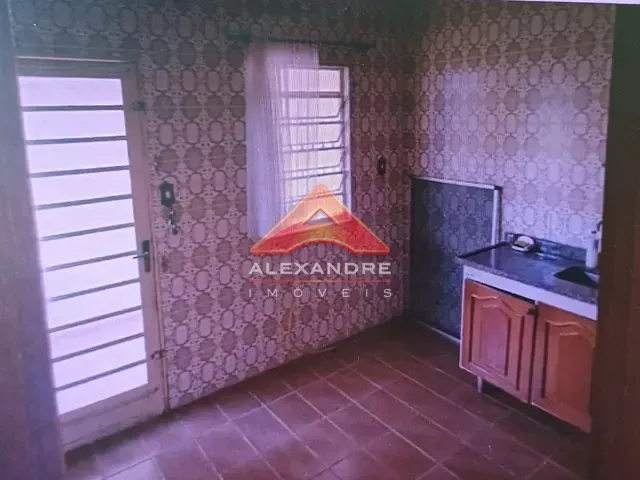Casa 3 quartos e 1 banheiro, à venda, no bairro Jardim Satélite em São José dos Campos
