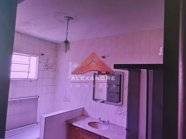 Casa 3 quartos e 1 banheiro, à venda, no bairro Jardim Satélite em São José dos Campos