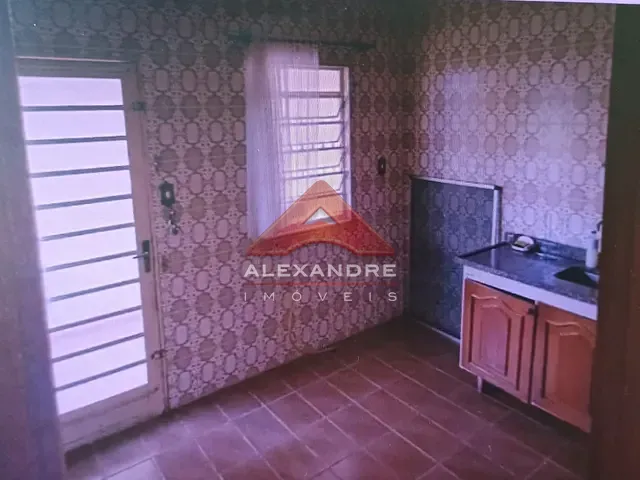 Casa 3 quartos e 1 banheiro, à venda, no bairro Jardim Satélite em São José dos Campos