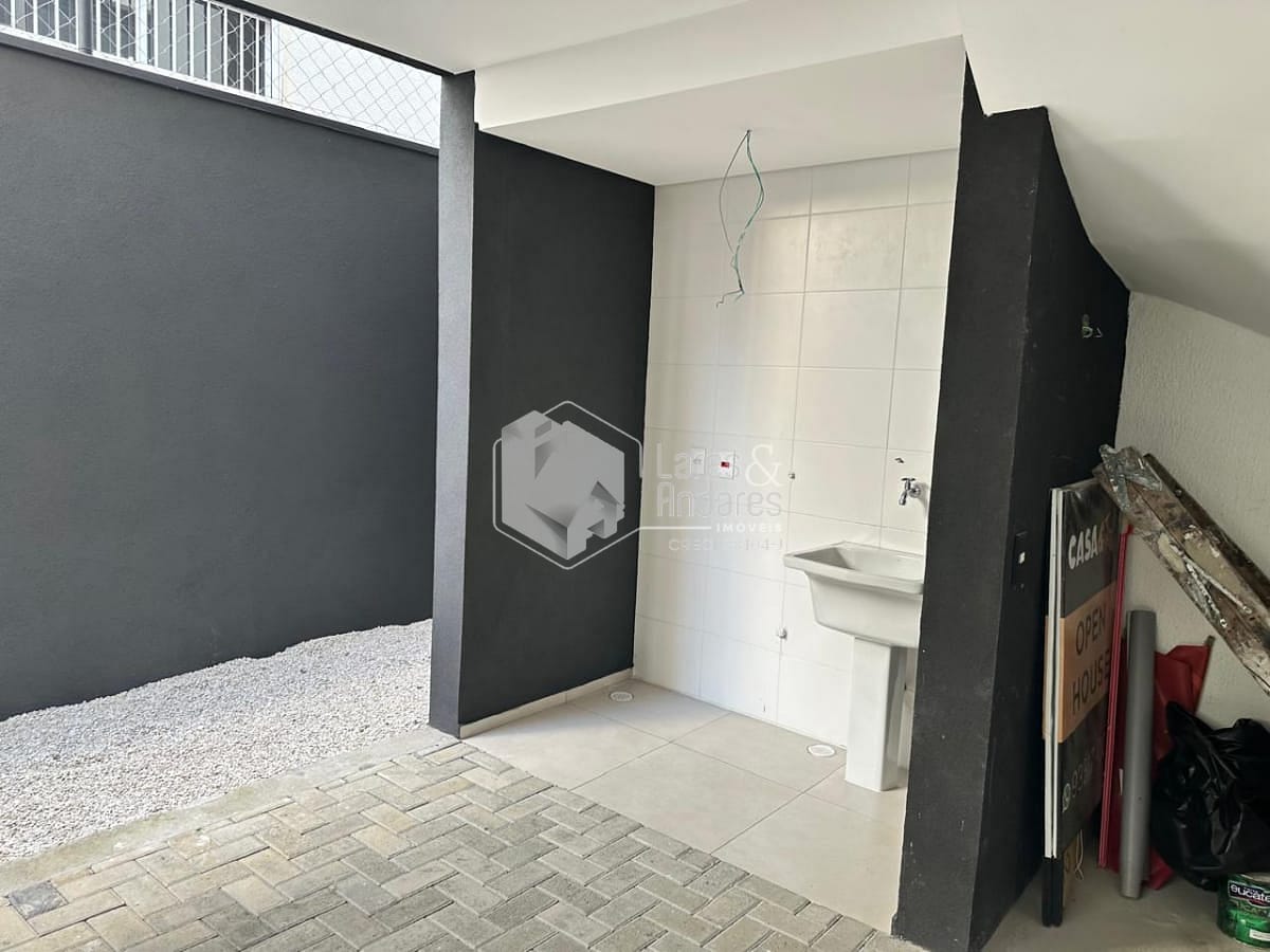 Casa, 2 quartos, 180 m² - Foto 1