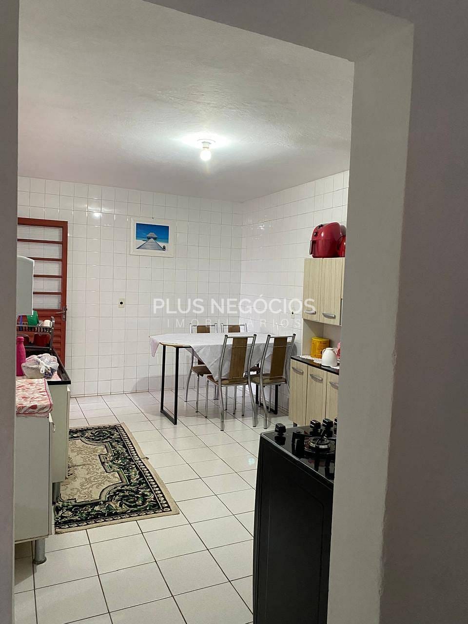Casa à venda com 3 quartos, 101m² - Foto 4