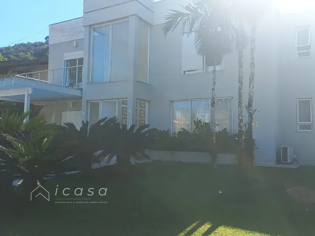 Casa com 500m² 6 quartos e 8 banheiros, à venda, no bairro Costa Verde Tabatinga em Caraguatatuba