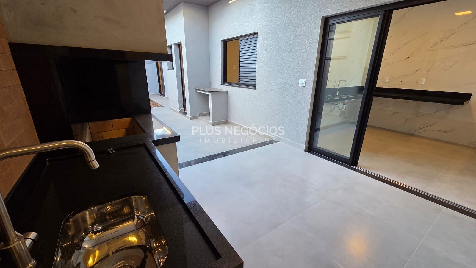 Casa à venda com 3 quartos, 136m² - Foto 15