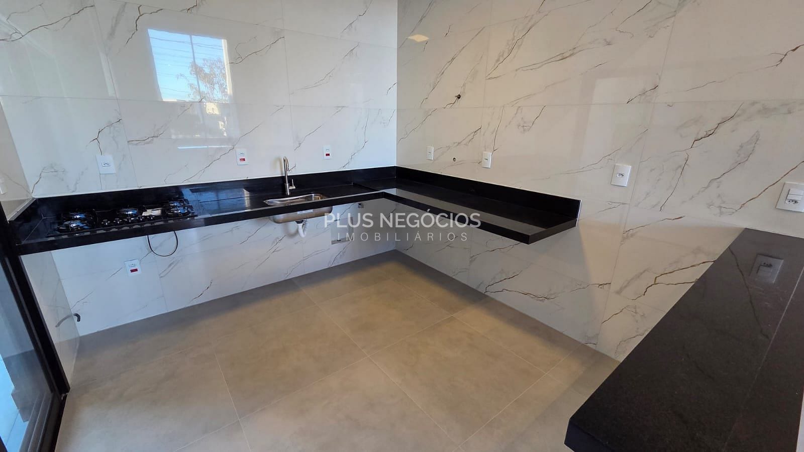 Casa à venda com 3 quartos, 136m² - Foto 8