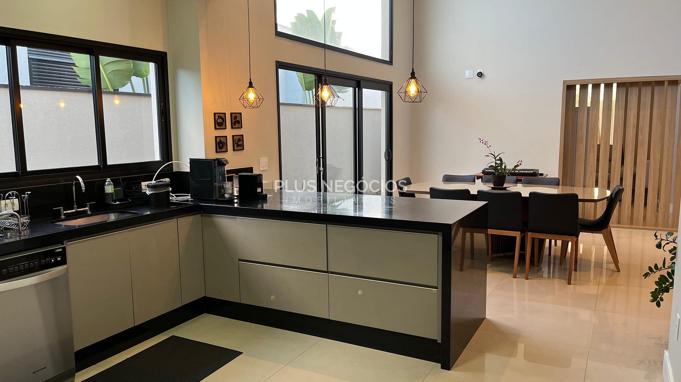 Casa, 3 quartos, 252 m² - Foto 11