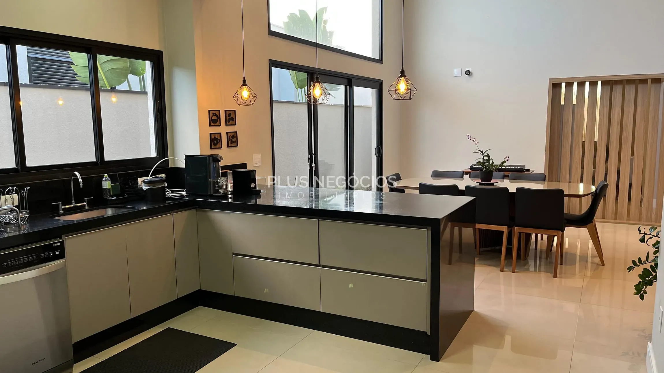 Casa, 3 quartos, 252 m² - Foto 11