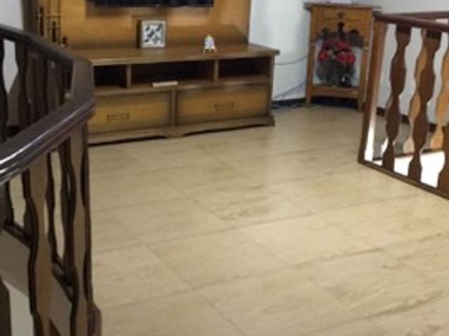 Casa com 275m² 2 quartos e 3 banheiros, à venda, no bairro Piracangaguá em Taubaté