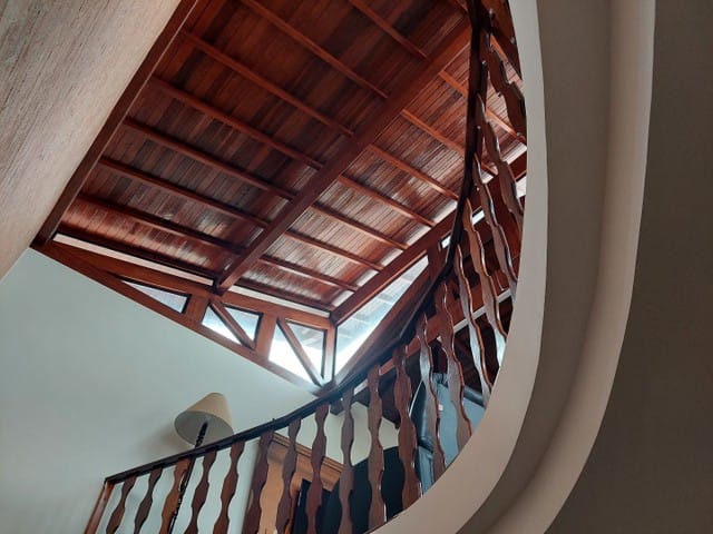 Casa com 275m² 2 quartos e 3 banheiros, à venda, no bairro Piracangaguá em Taubaté
