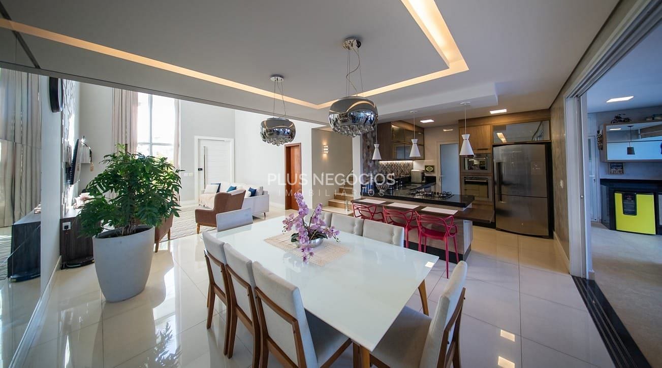 Casa, 3 quartos, 235 m² - Foto 38