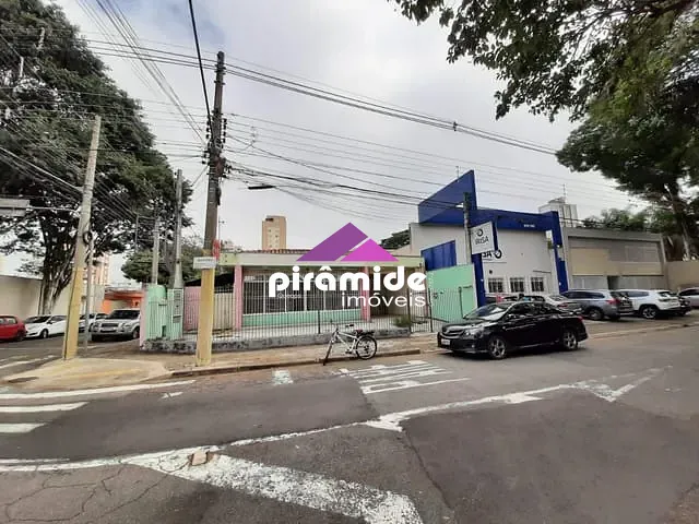 Casa com 317m², para alugar, no bairro Vila Rubi em São José dos Campos