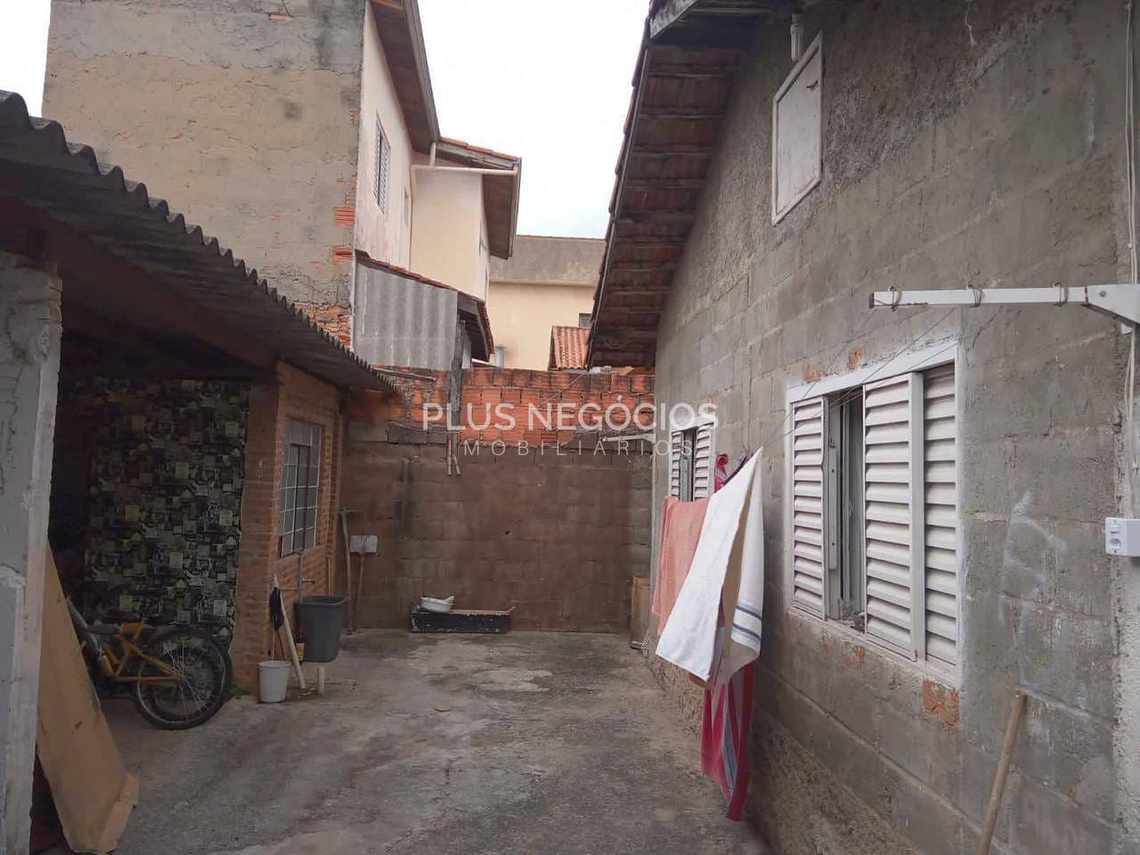 Casa à venda com 3 quartos, 90m² - Foto 12
