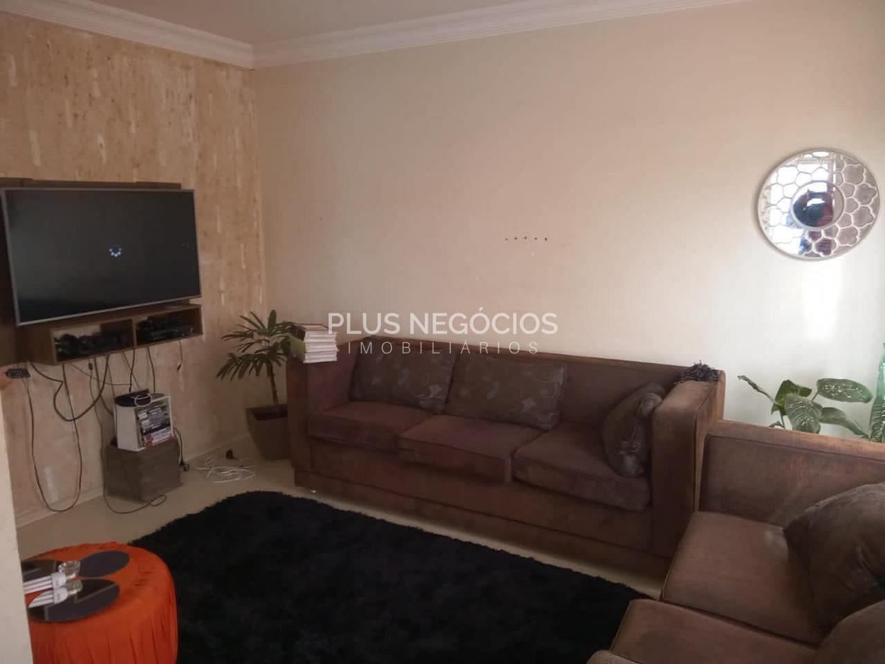 Casa à venda com 3 quartos, 90m² - Foto 1