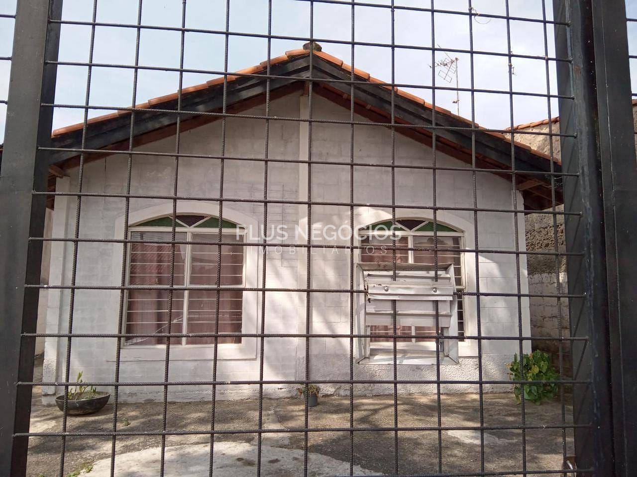 Casa à venda com 3 quartos, 90m² - Foto 13