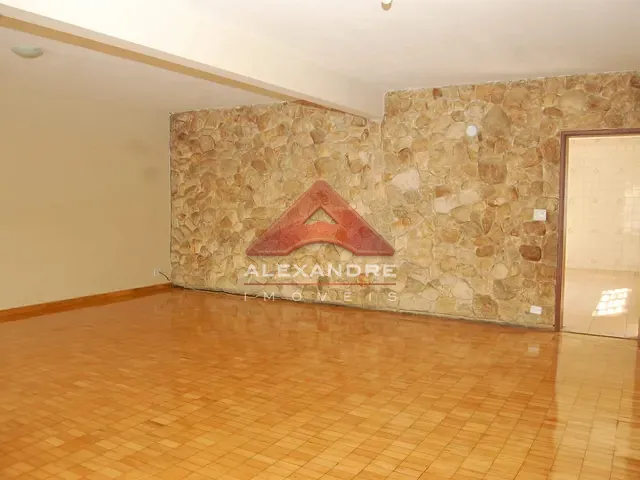 Casa 3 quartos e 2 banheiros, à venda, no bairro Jardim Bela Vista em São José dos Campos