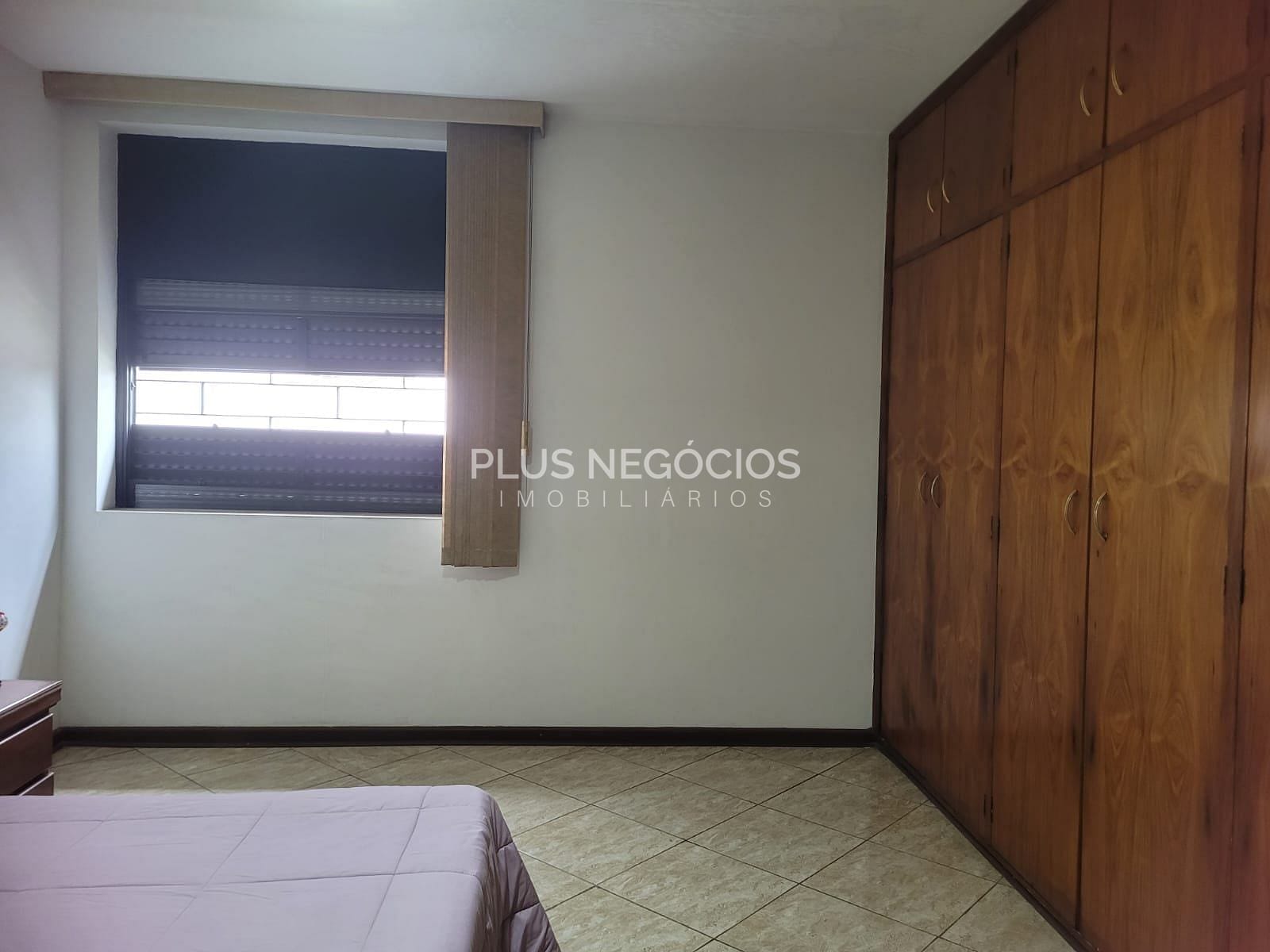 Casa, 3 quartos, 285 m² - Foto 35
