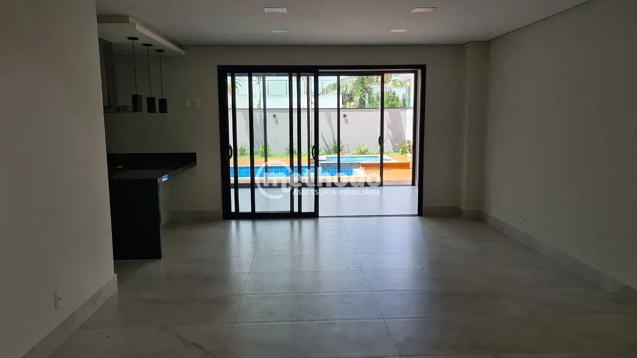 Casa, 3 quartos, 246 m² - Foto 4