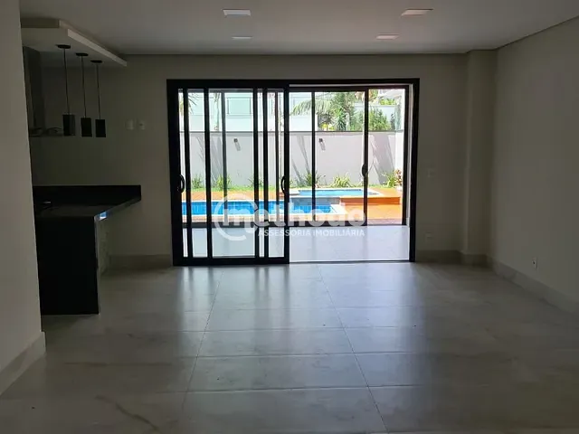 Casa com 360m² 3 quartos e 5 banheiros, à venda, no bairro Swiss Park em Campinas