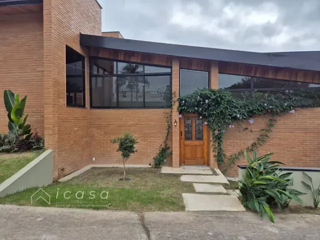 Casa com 452m² 4 quartos e 2 banheiros, à venda, no bairro Santa Luzia em Caçapava