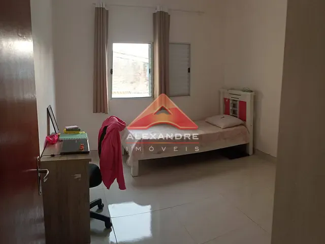 Casa 3 quartos e 2 banheiros, à venda, no bairro Conjunto Residencial Galo Branco em São José dos Campos