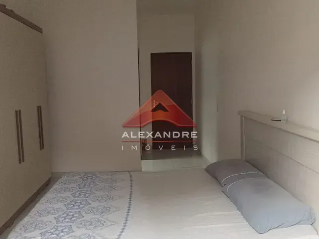 Casa 3 quartos e 2 banheiros, à venda, no bairro Conjunto Residencial Galo Branco em São José dos Campos